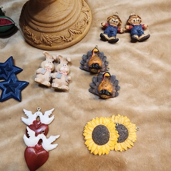 Wood candlestick w 24 pcs only - Picture 12 of 16